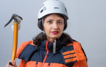 सगरमाथा आरोहण गर्न डा प्रिती भुषालसहितको टोली लुक्लामा